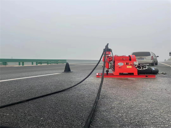 英山马路路基路面开裂下沉注浆加固灌浆