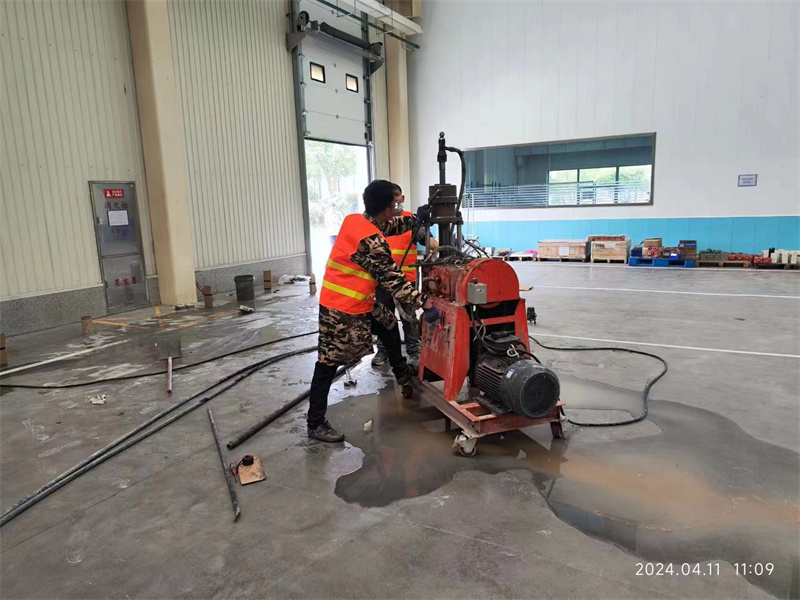 英山厂房地面下沉塌陷注浆加固施工